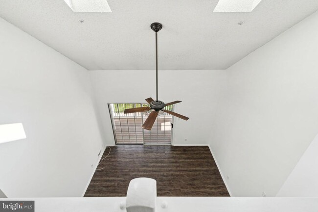 Building Photo - 4202 Aberdeen Ln