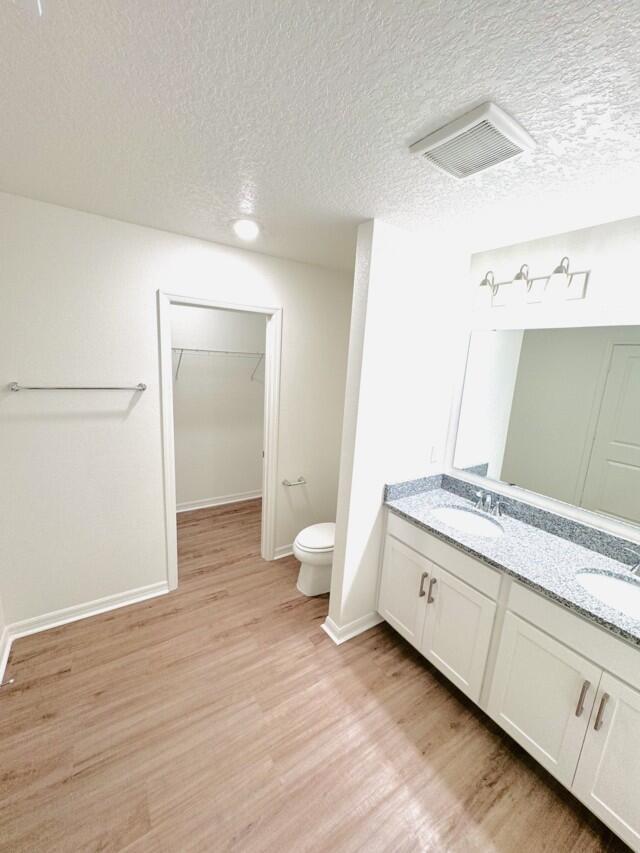 Building Photo - 3015 Sanctuary Dr