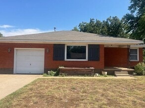 Building Photo - 1724 N Lee St