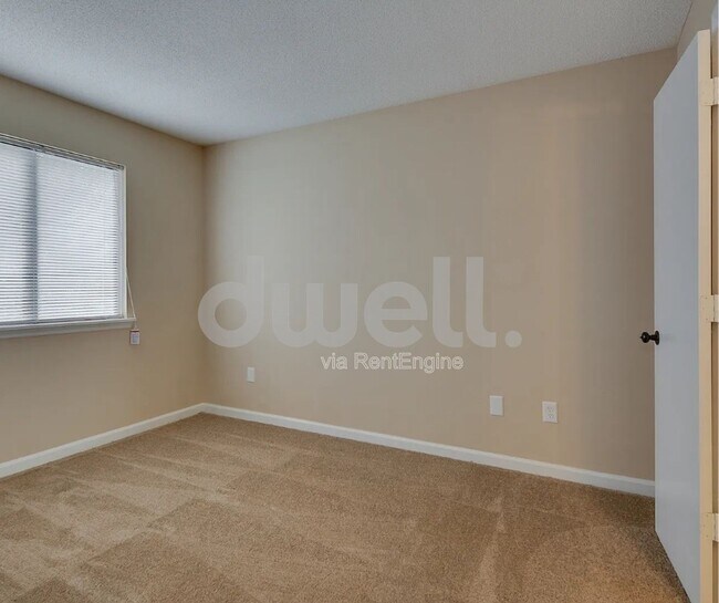 Building Photo - 3508 Woodlake Rd