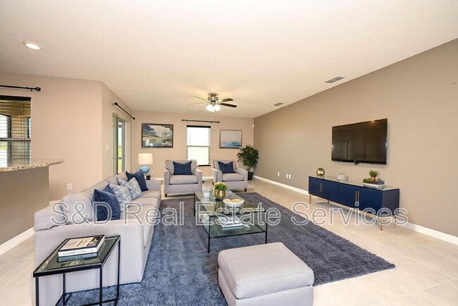Building Photo - 1563 Swan Lake Cir