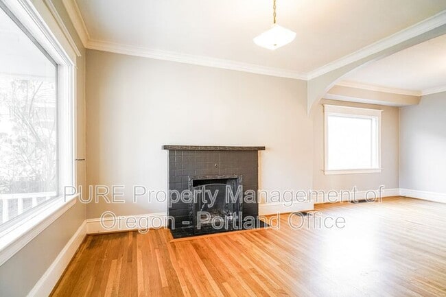 Building Photo - 1331 SE 49th Ave