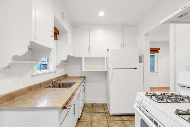 Building Photo - 10948 Aletta Ave