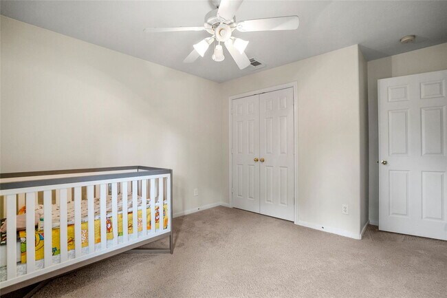 Building Photo - 23 E Burberry Cir
