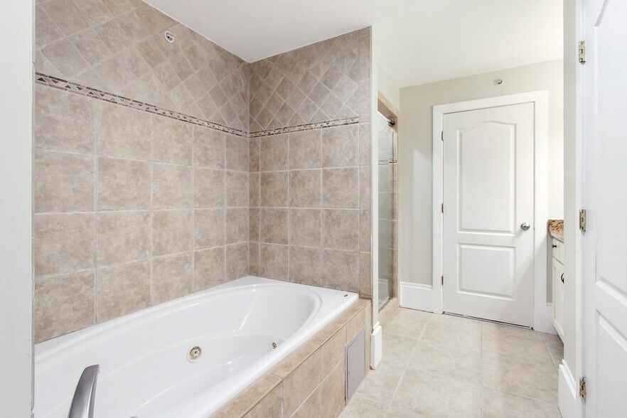 Bathroom Lower Level-3 - 836 Park Ave