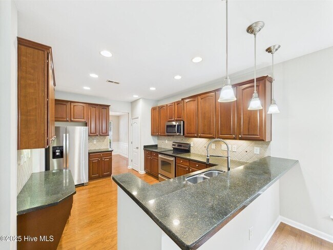 Building Photo - 12589 Honeychurch St