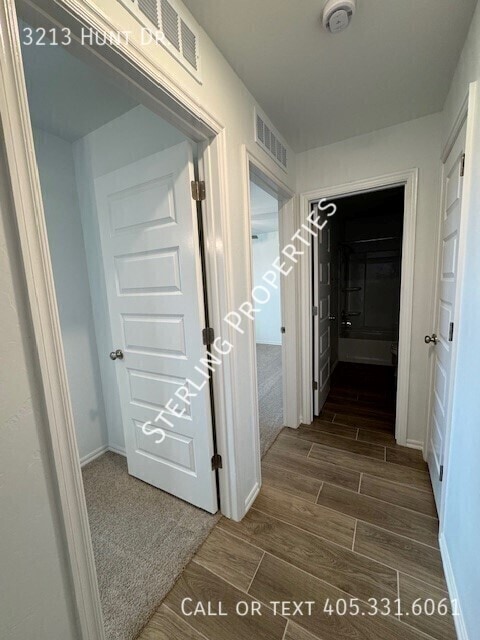 Building Photo - 3213 Hunt Dr