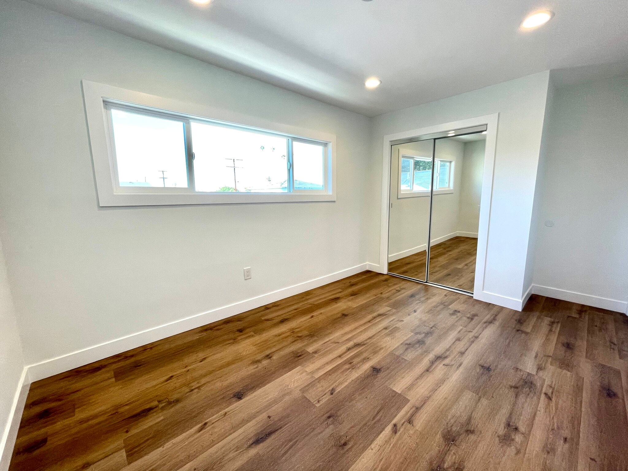 Building Photo - 4237 W 170th St