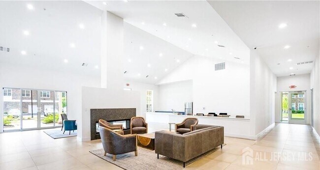 Building Photo - 727 Lorhan Dr