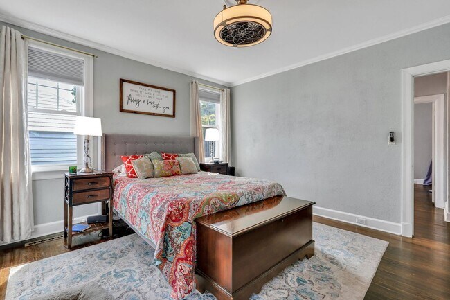 Building Photo - Beautiful Home in Desirable Ardsley Park