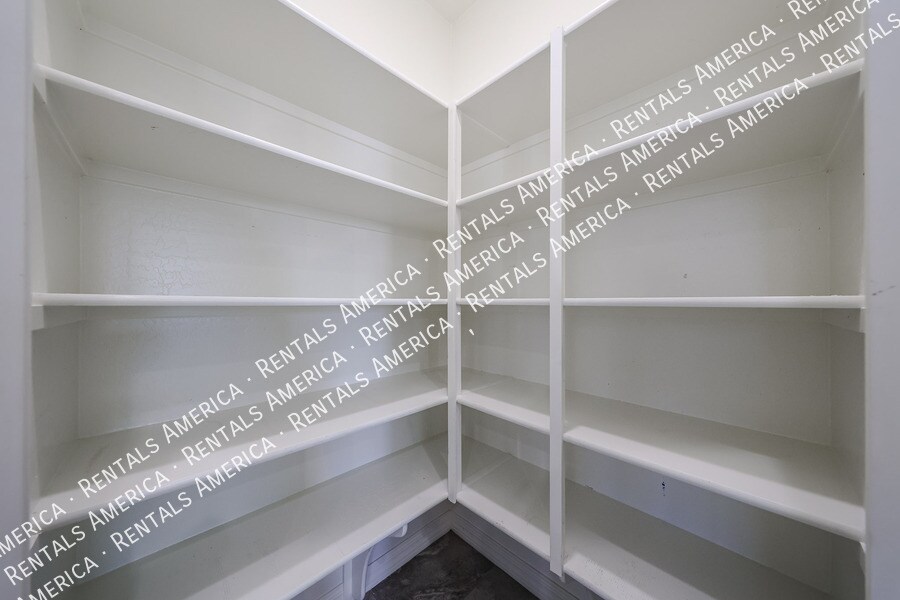 Building Photo - 17965 W Encinas Ln