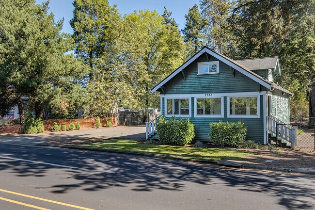 Building Photo - 2330 SW 170th Ave