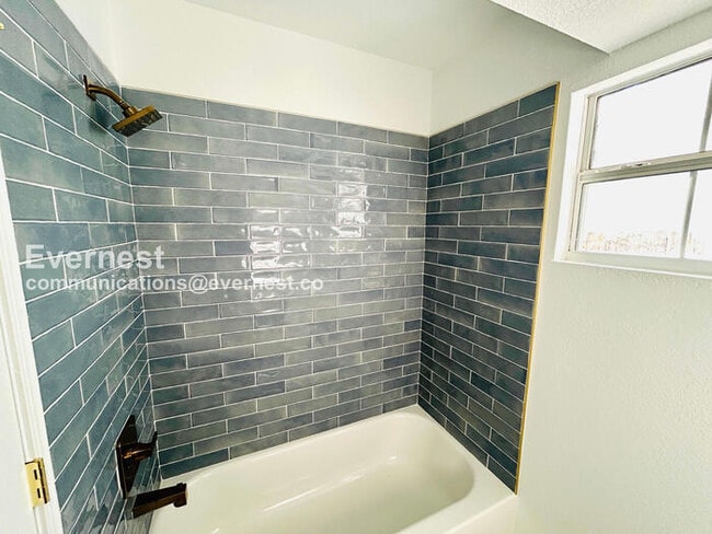 Building Photo - 3032 56th St S