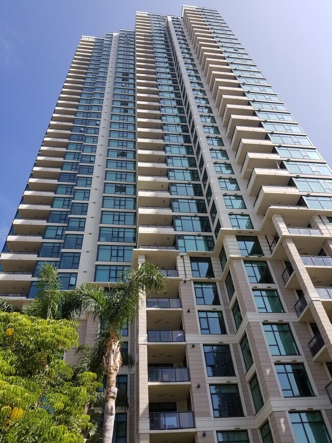 Building Photo - 1199 Pacific Hwy