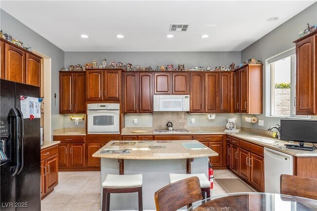 Building Photo - 2611 Savannah Springs Ave