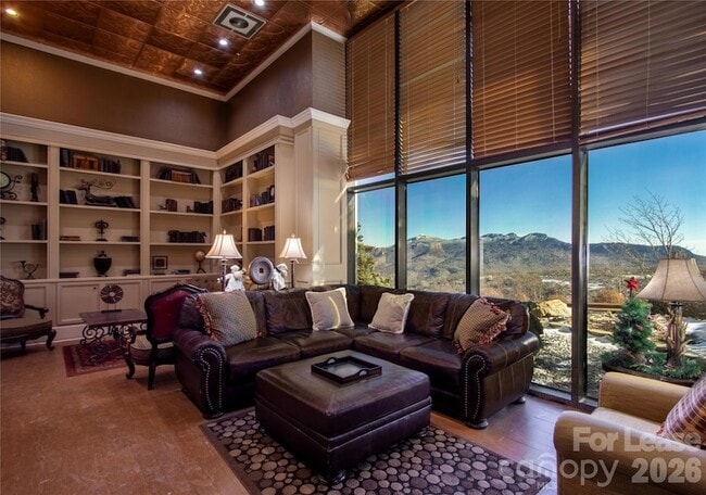 Building Photo - 303 Sugar Top Dr