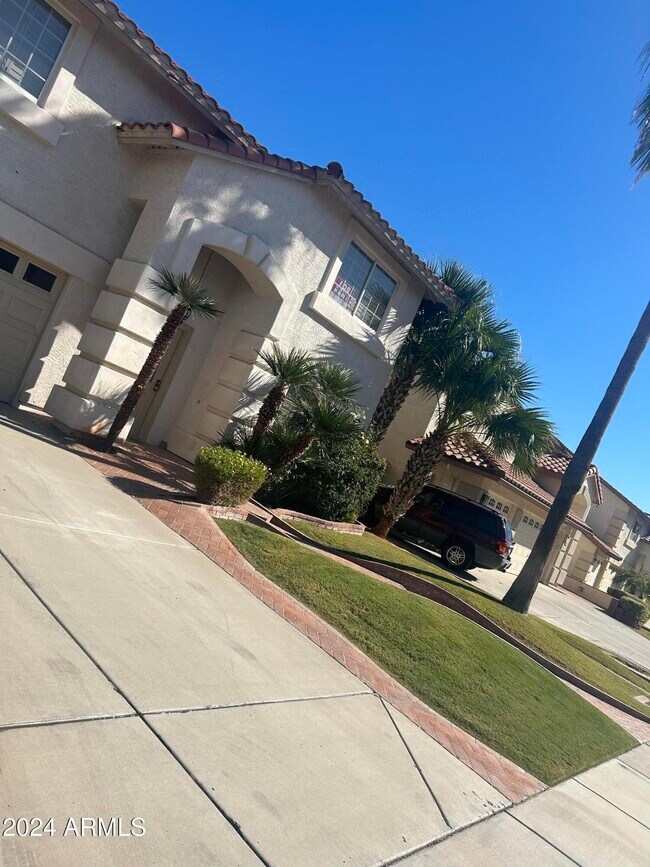 Building Photo - 12521 N 57th Ave