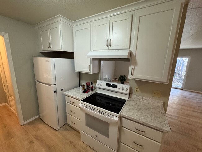 Building Photo - 20 Mc Gee St