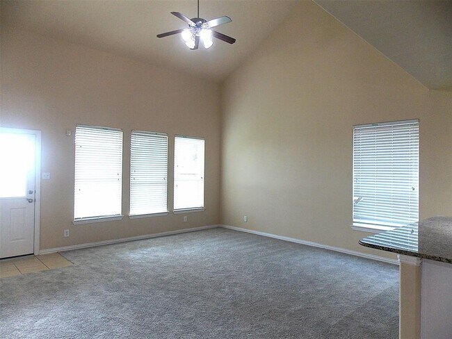 Building Photo - 6130 Carver Pines Dr