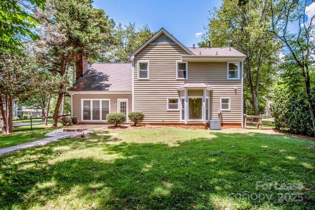 Building Photo - 169 Southhaven Dr