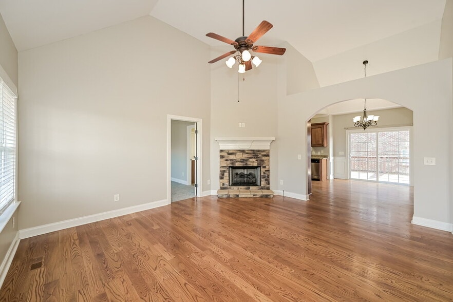 Building Photo - 1067 Windtree Trace
