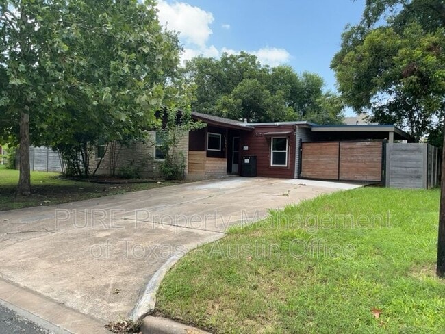 Building Photo - 1301 Clearfield Dr