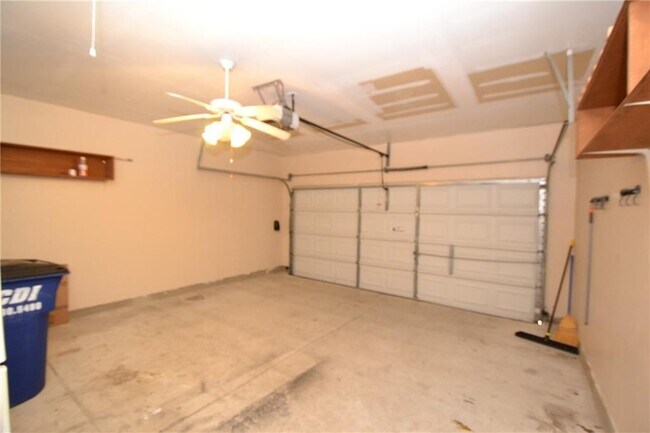 Building Photo - 112 Brown St