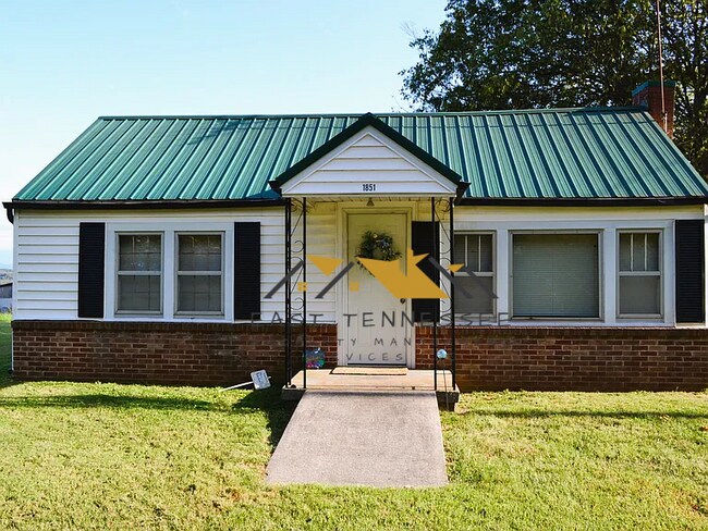 Building Photo - 1851 Pine Ridge Rd