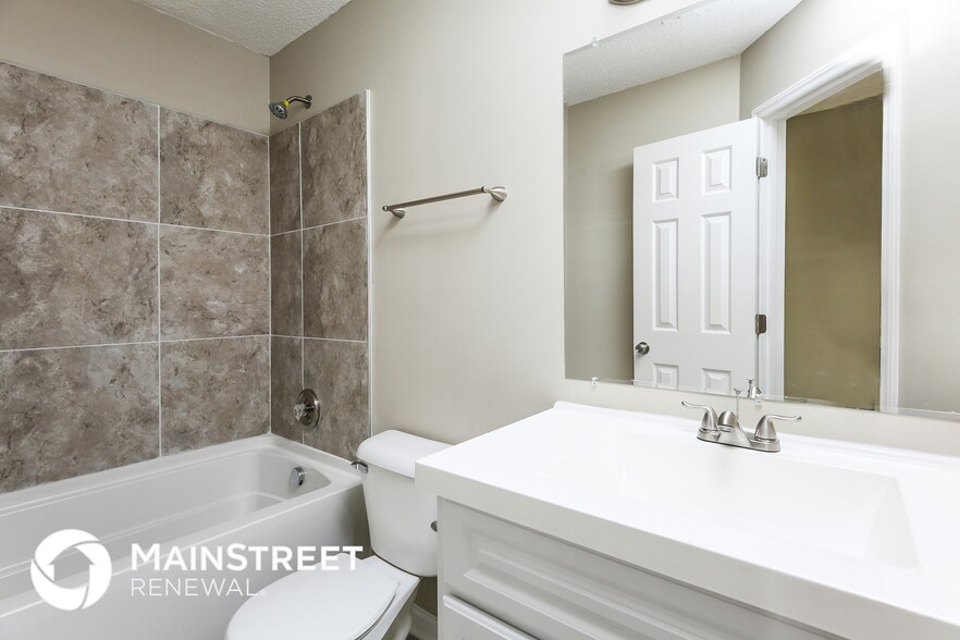 Building Photo - 1476 Lewisburg Pointe Dr