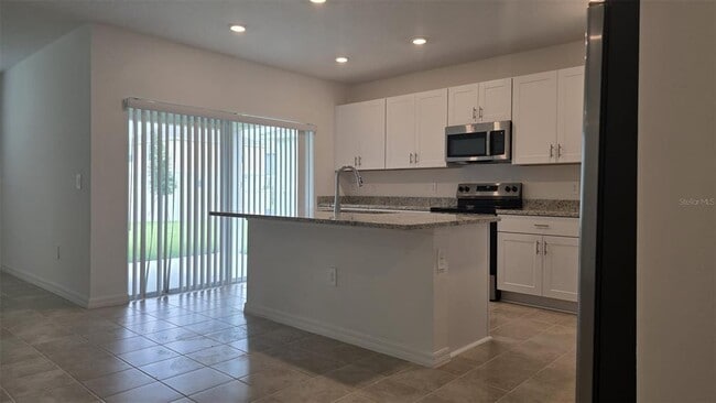 Building Photo - 4759 Cloister St