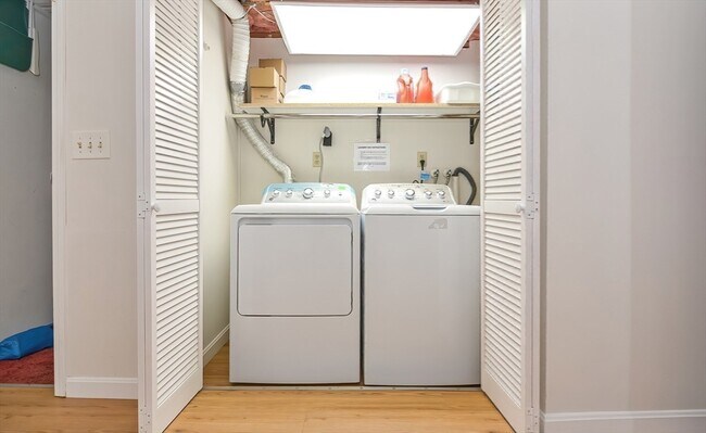 Building Photo - 109 Salem St