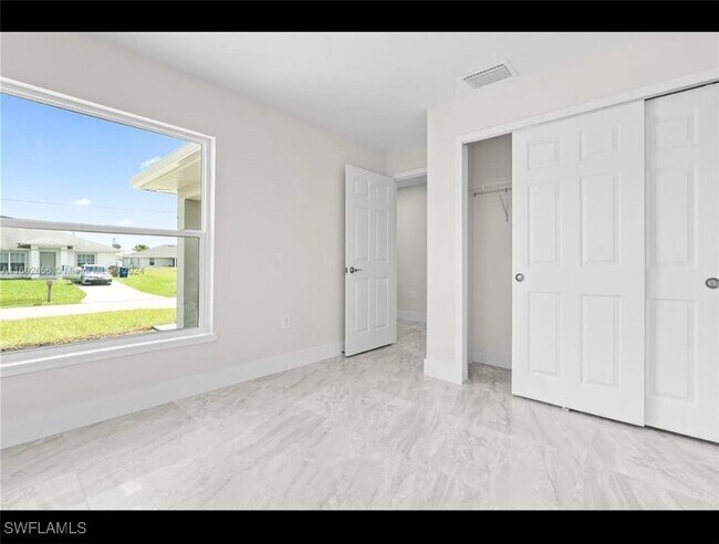 Building Photo - 2012 East 12th Street