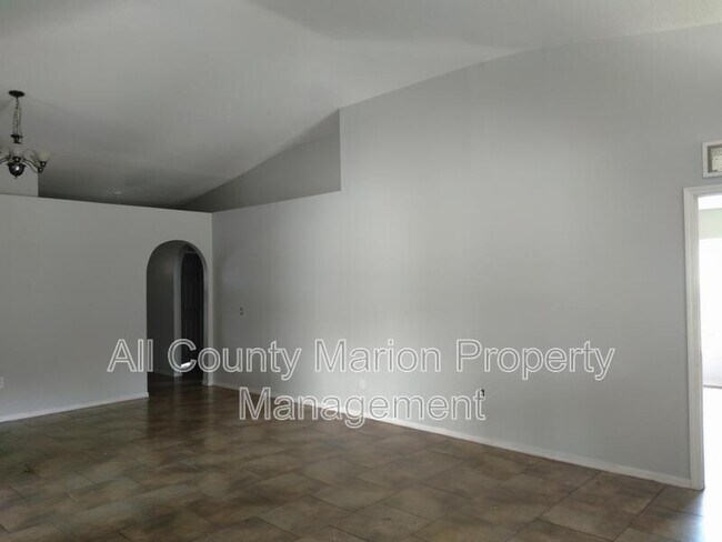Building Photo - 114 Juniper Way