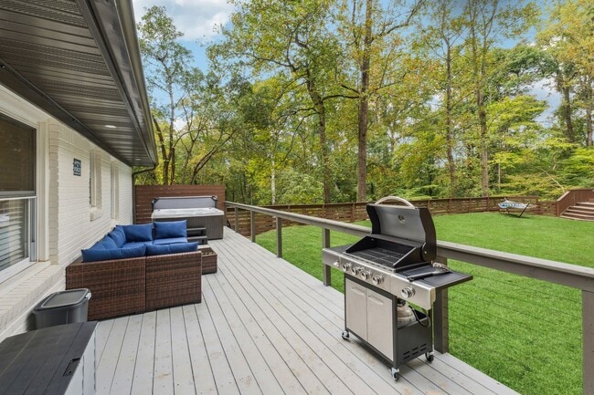 Building Photo - NEW! Fully Furnished Atlanta Oasis - Upsca...