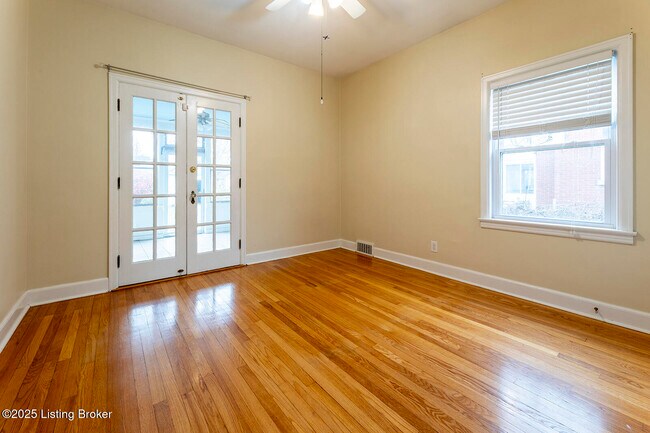 Building Photo - 505 Oxford Pl