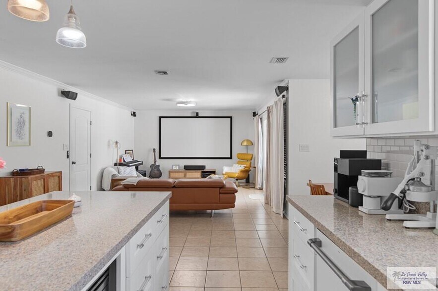 Building Photo - 4722 Beaver Pond Dr