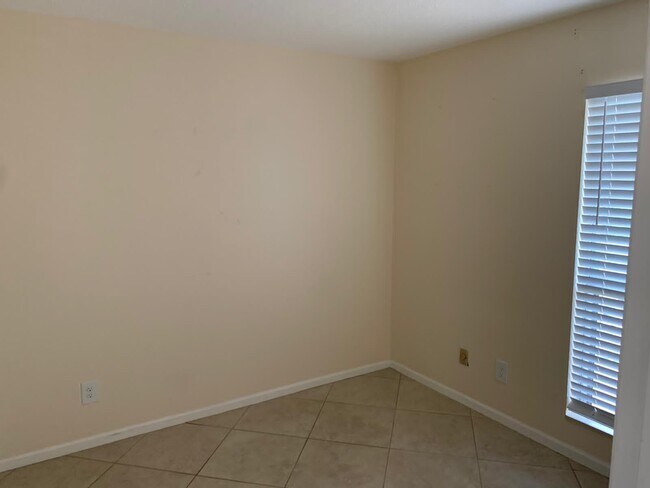 Building Photo - 293 Cypress Point Dr