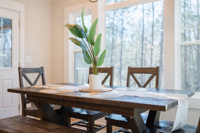 Building Photo - 104 Elohi Ln