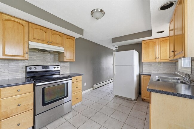 Building Photo - 2597 Boston Rd