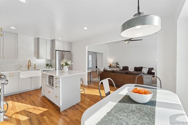 Building Photo - 14 Hildreth Rd S