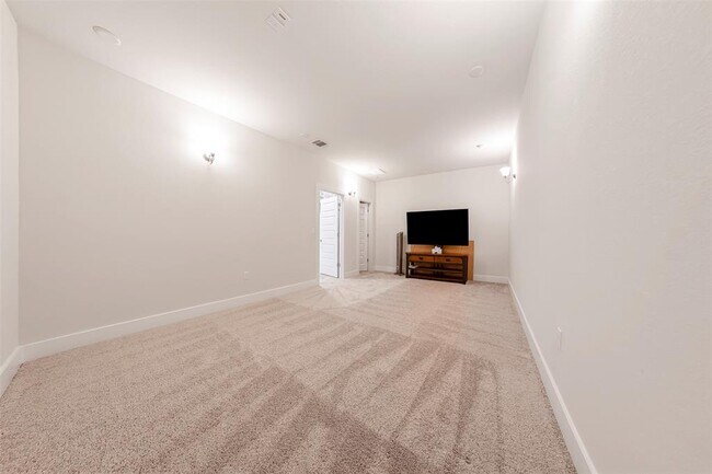 Building Photo - 9113 Finley Mae Way