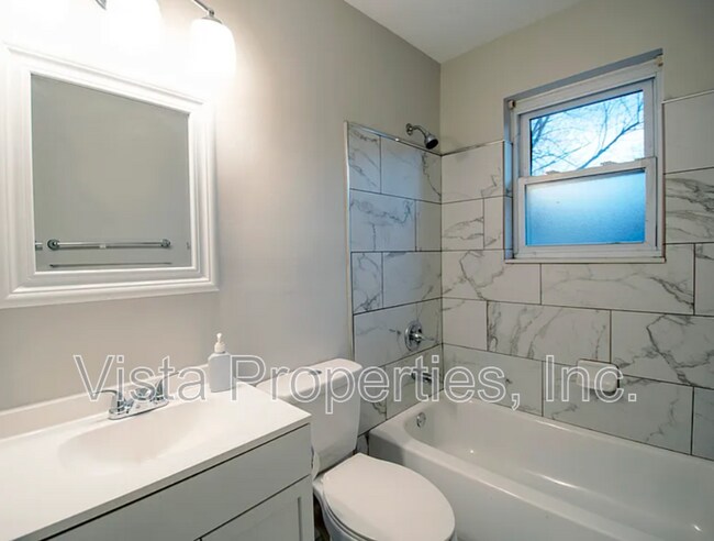 Building Photo - 5406 Chestnutwood Way
