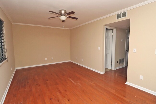 Building Photo - 3 Bedroom, 2.5 Bath in Point Arcadia - Ava...