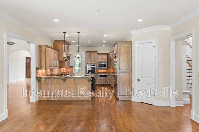 Building Photo - 7 Crooked Stick Ln