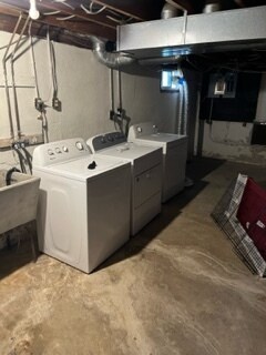 Laundry - 508 S Quaker Ln