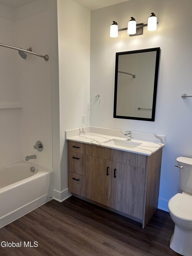 Building Photo - 1 Town Ctr Dr