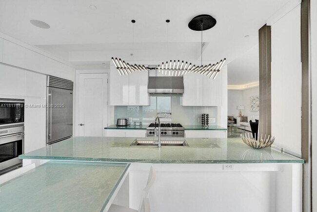 Building Photo - 9705 Collins Ave
