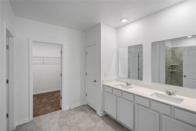 Building Photo - 4819 Worchester Dr