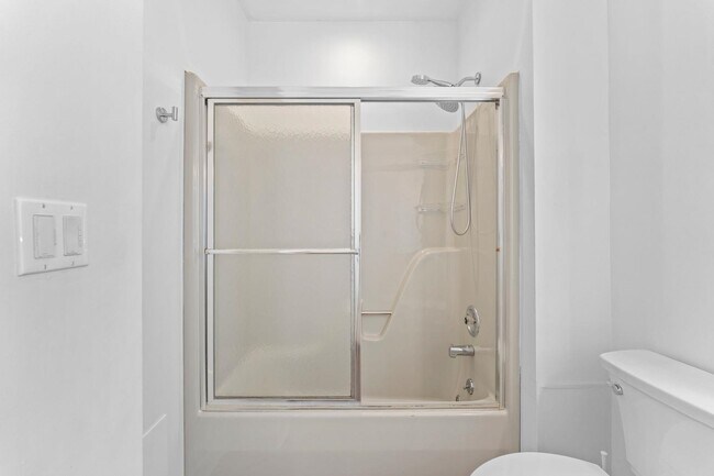 Building Photo - 75 LIBERTY Ave