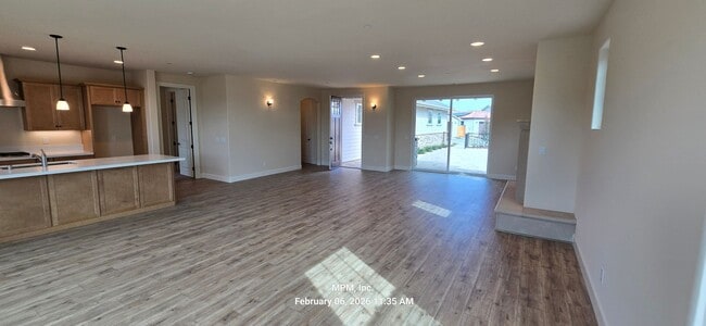 Building Photo - lovely 3 bedroom home the Vintage 55 and over community